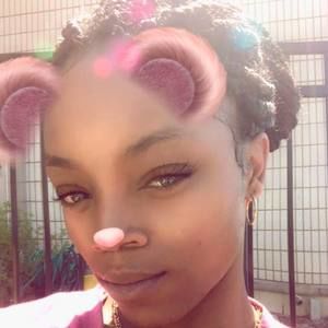 Meet your Posher, Desi